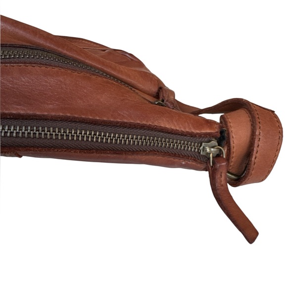 Harbour 2nd Leather Crossbody Bag Satchel Brown Adjustable strap 10.5”x9”x2” - Picture 8 of 9